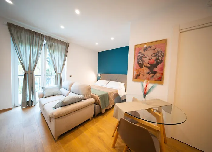 Salernum Luxury Apartament *